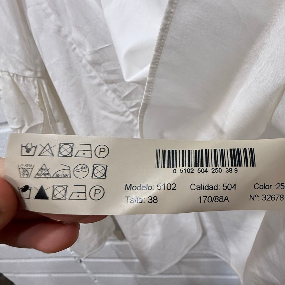 Massimo Dutti VNeck Blouse Silk Blend Bell Sleeve Floral Sz 6 NWT Minor‎ Blemish - Picture 16 of 16